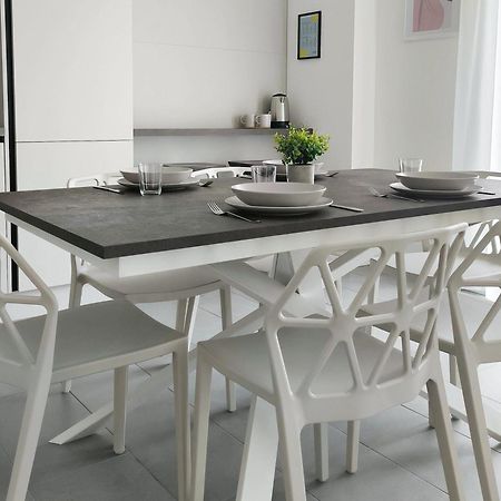 Ferienwohnung Joivy Charming Flats In The Heart Of Porta Nuova Mailand Exterior foto